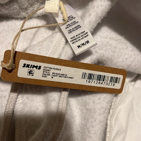 SKIMS Cotton Fleece short Short NWT - Picture 3 of 3